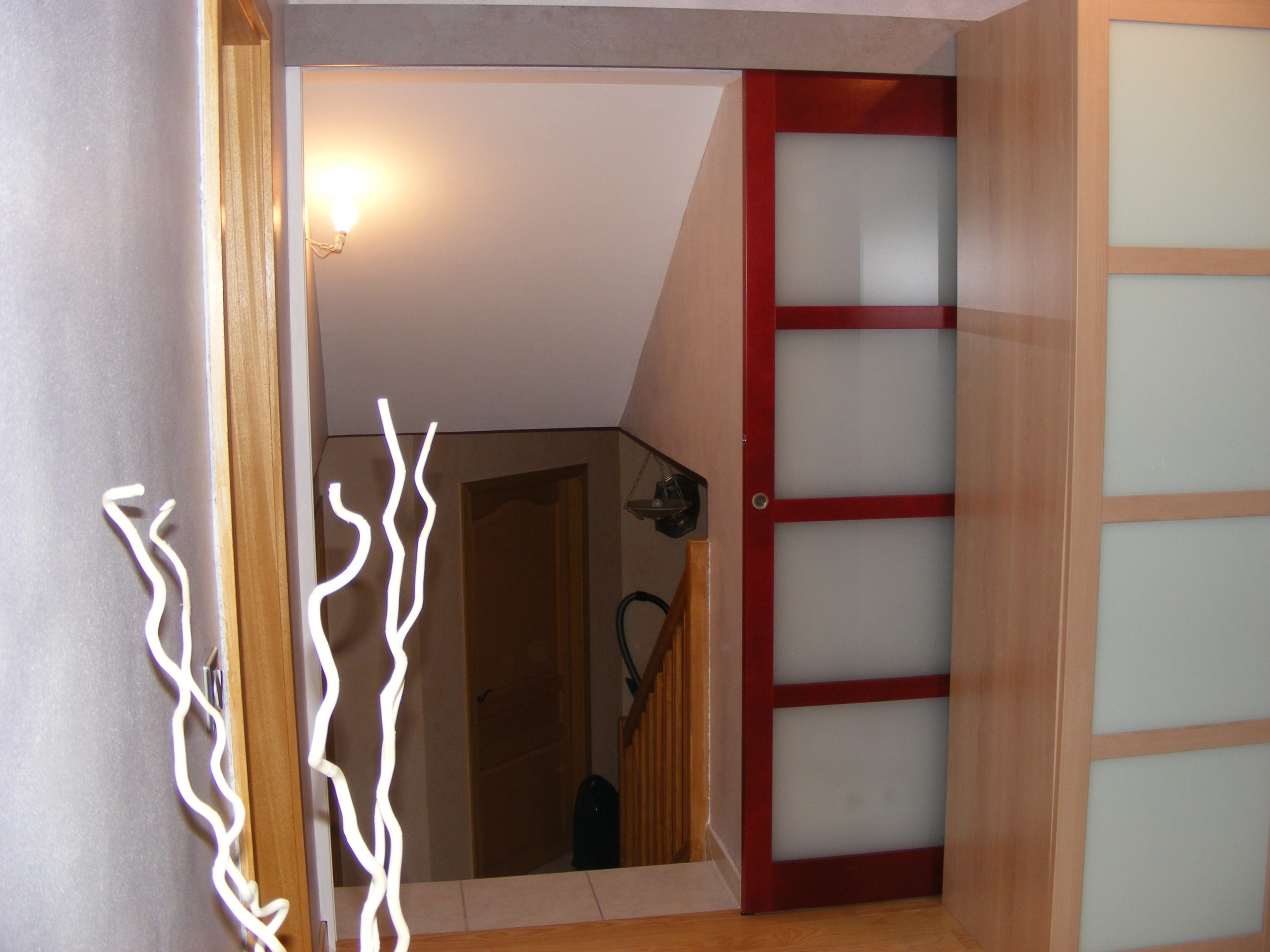 Porte coulissante bois et verre - Menuiserie Thincelin