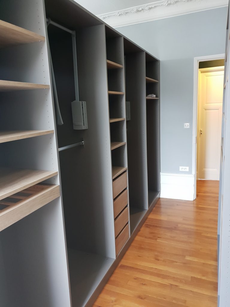 Aménagement de dressing sur mesure fabriqué à Nancy