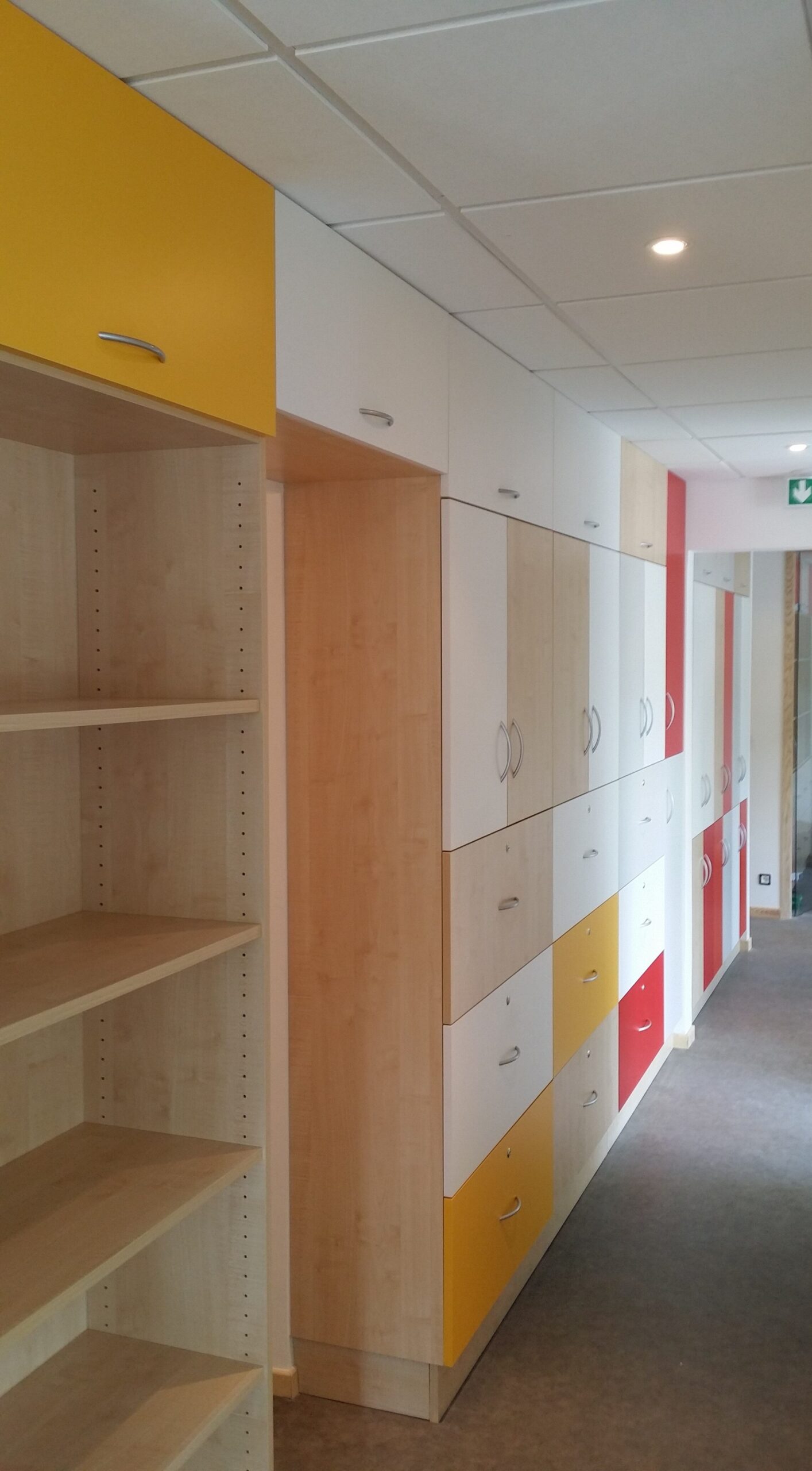 Rangements sur mesure pour espace professionnel