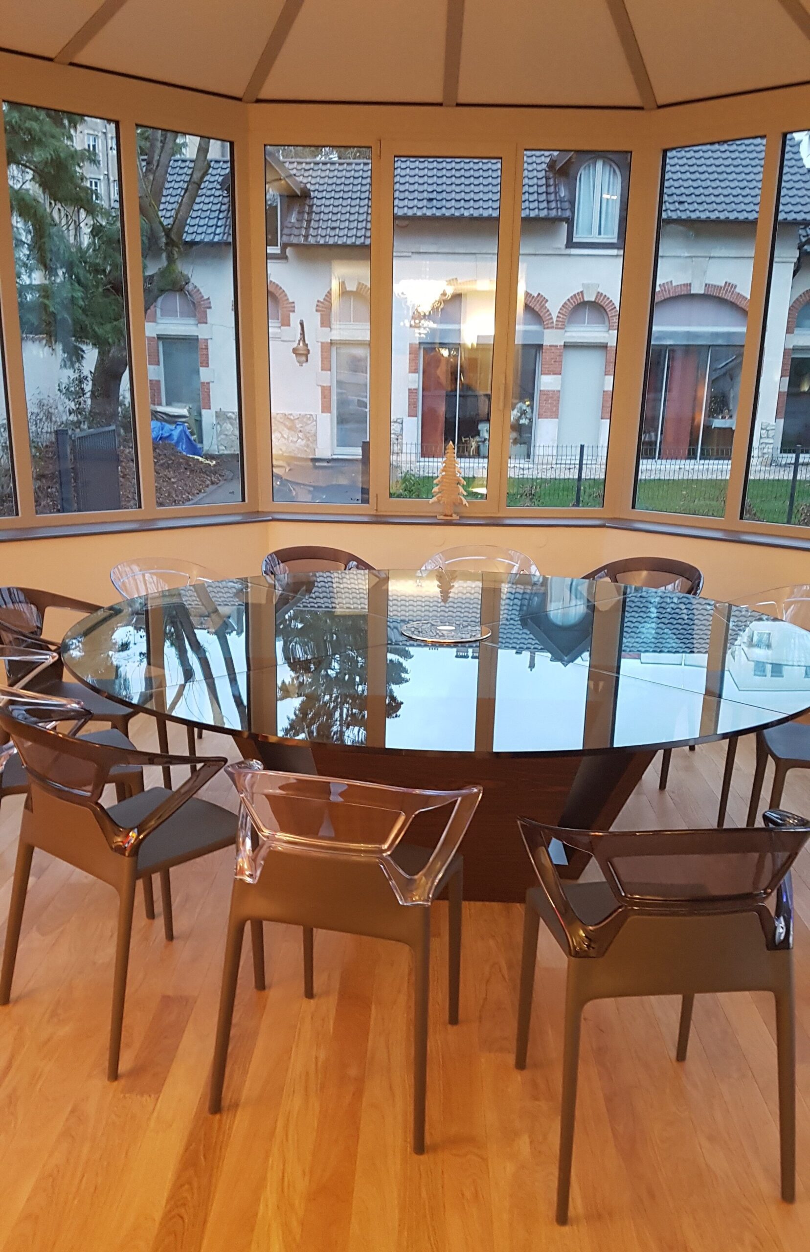 Table de réunion sur mesure fabriquée à Nancy