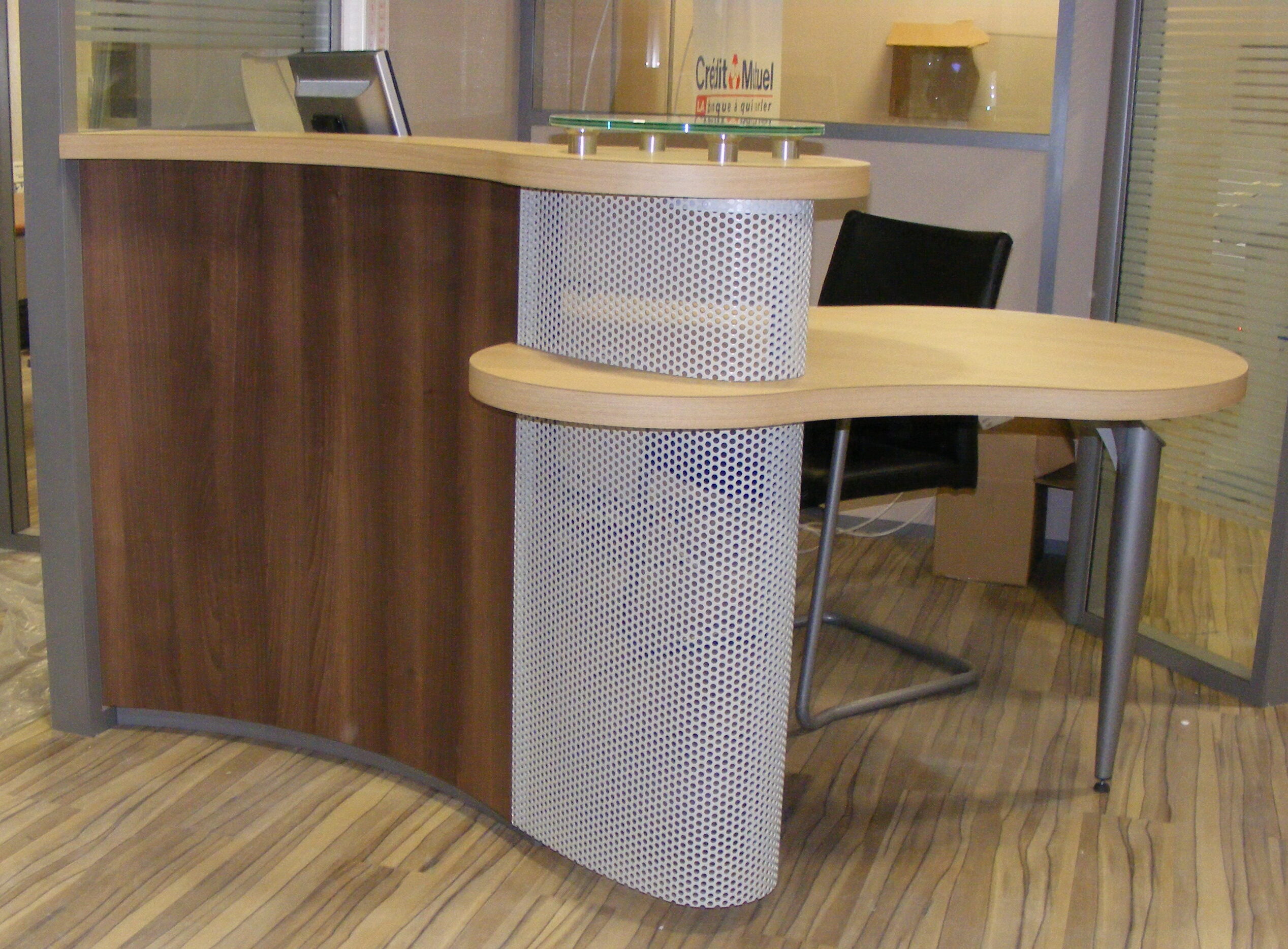 Banque d'accueil sur mesure pour espace professionnel